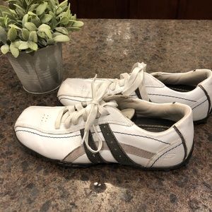 Men’s Skechers tennis shoes sneakers, size 11